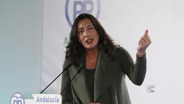 «Susana Díaz paga favores políticos con su silencio»