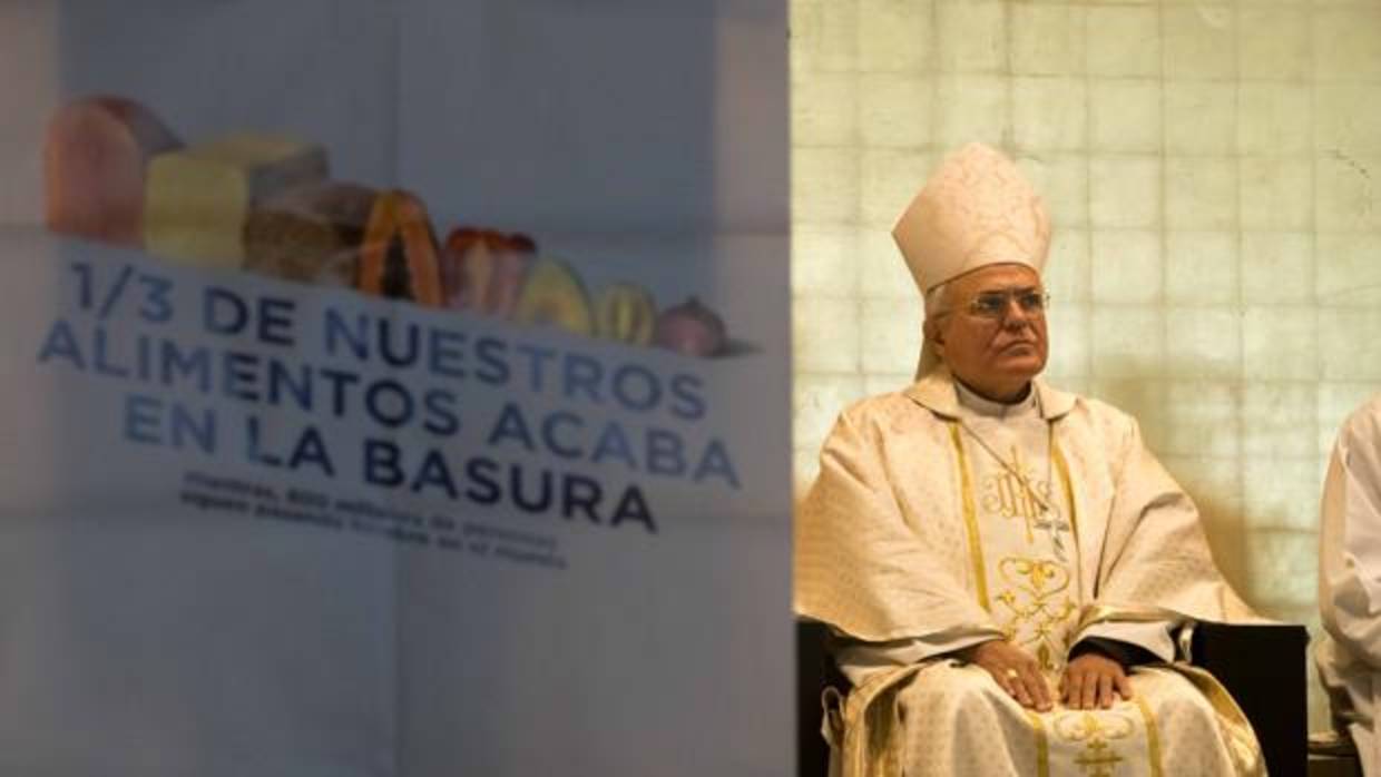 El obispo, durante una misa reciente