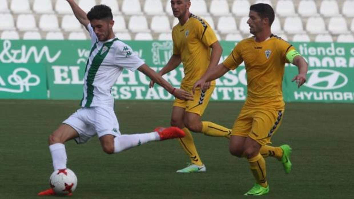 El Córdoba B, en el partido ante el Marbella de la primera jornada