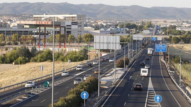 La salida 403 de la autovía A-4 en Córdoba deja otro accidente que se salda sin heridos