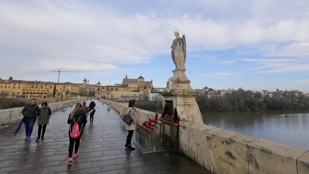 Del estupor a la costumbre: diez años de la reforma del Puente Romano de Córdoba