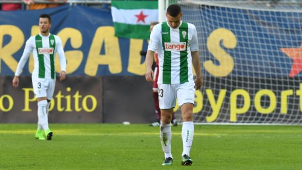 La pesadilla del Córdoba CF se agranda en Cádiz (2-0)