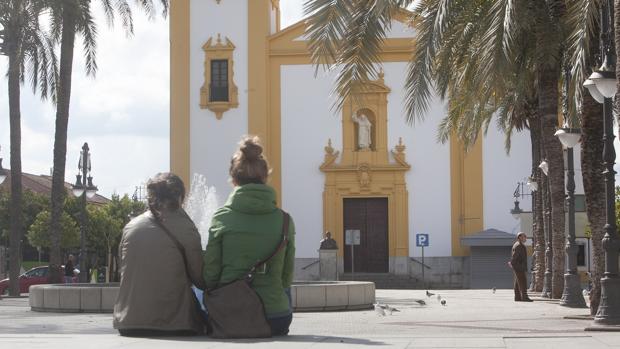 El PP acusa a la alcaldesa de Córdoba de «radical» por apoyar el cambio de Cruz Conde o Cañero