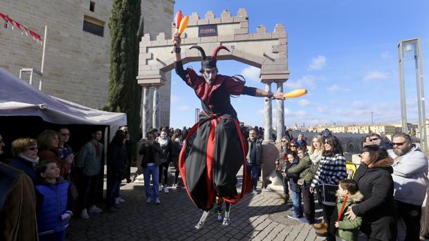 El entorno de la Calahorra quedará cortado al tráfico por el Mercado Medieval de Córdoba 2018