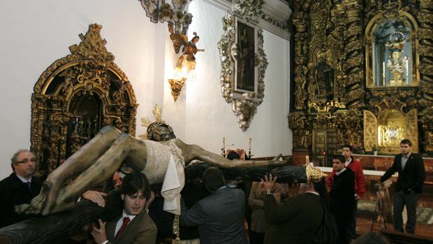 El Cristo de Gracia pasará en el convento de la Encarnación de Córdoba la noche del Vía Crucis