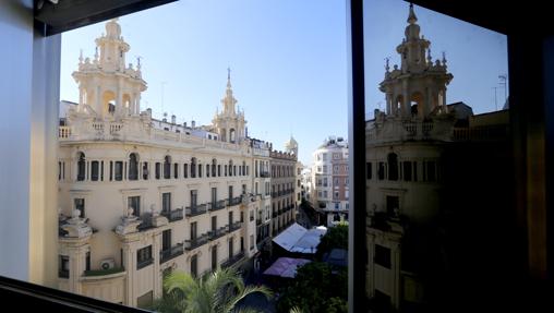 Imagen de la Casa Colomera desde un edificio de Las Tendillas