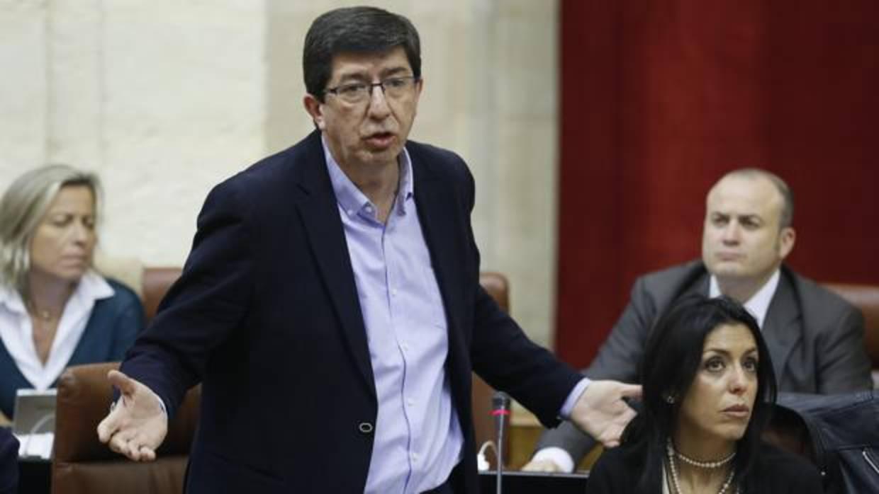 Juan marín durante una intervención en el Pleno del Parlamento andaluz