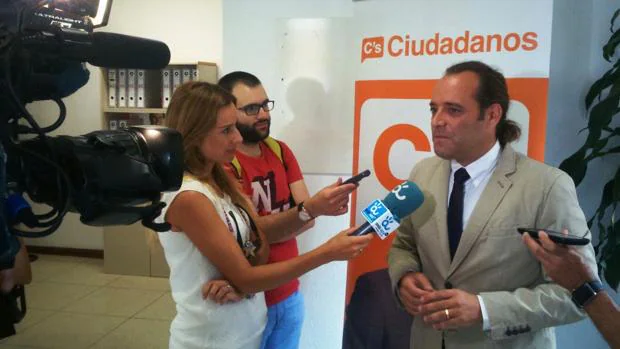Ciudadanos ve «muy grave» el acto con terroristas en el «palacio okupa» de Málaga