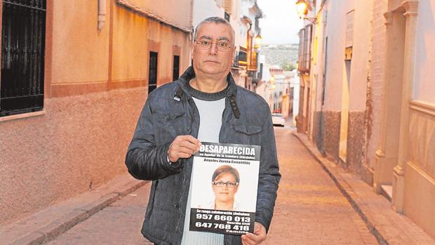 «Estamos muertos en vida desde que mi hermana Ángeles Zurera desapareció; diez años de duelo»