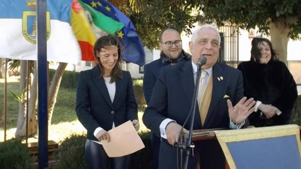 Caiceo en el acto de inauguración de la plaza