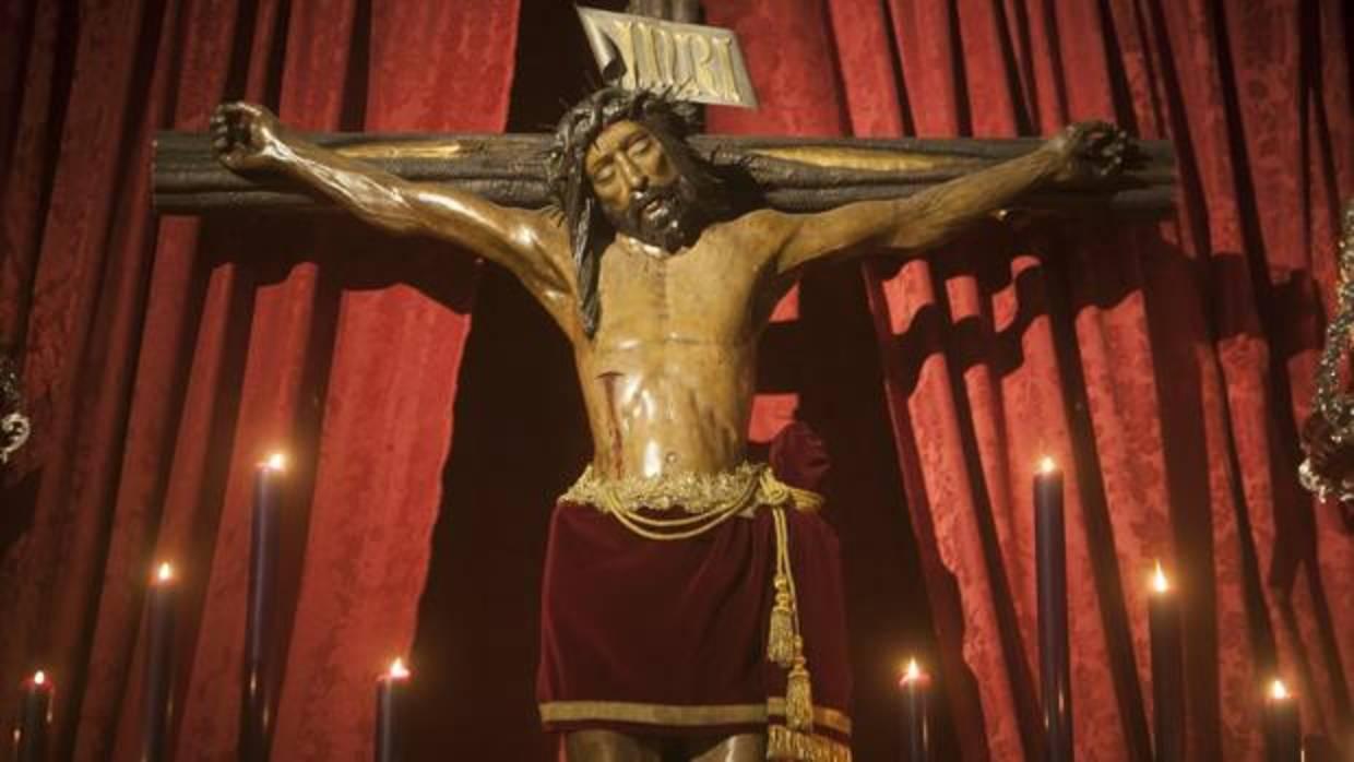 El Cristo de las Penas con el sudario en sus cultos