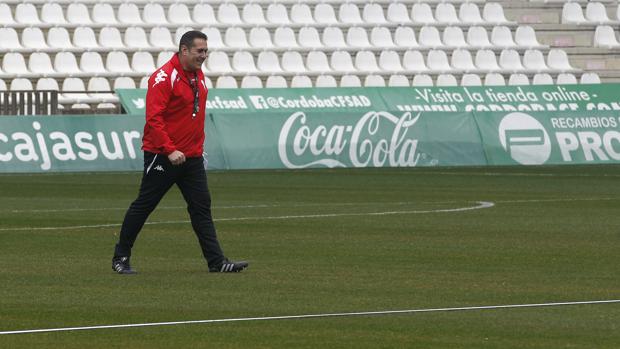 José Ramón Sandoval, técnico del Córdoba CF: «La situación sería casi irreversible de no ganar»