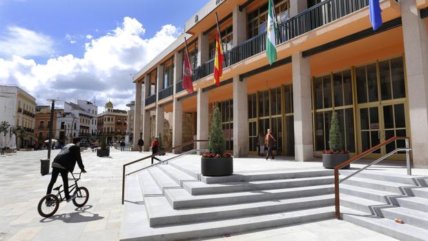 PSOE e IU plantean no celebrar la junta de portavoces  del Ayuntamiento Córdoba por la huelga feminista