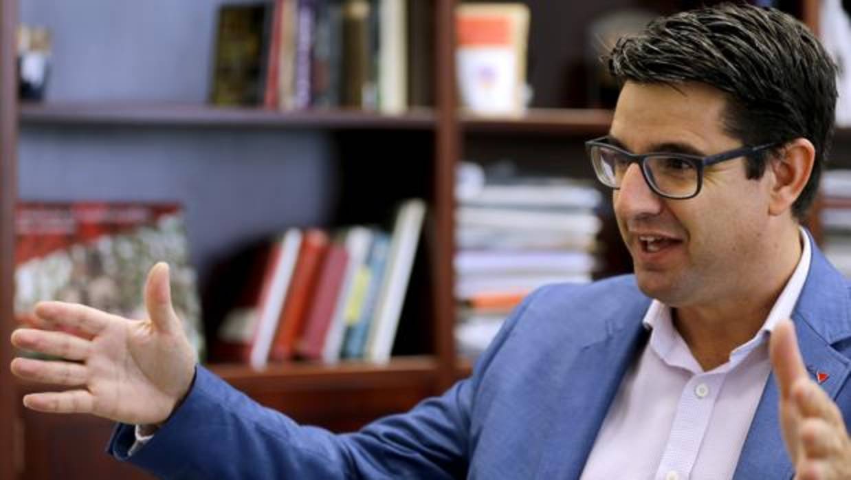 Pedro García, edil de Urbanismo y Turismo (IU), durante una entrevista concedida a ABC Córdoba