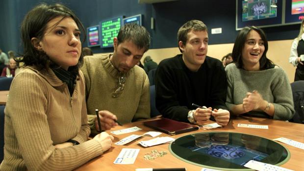 La Policía identifica a tres menores en una ruleta de apuestas en Córdoba