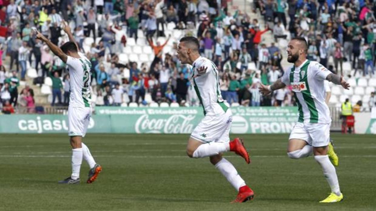 Guardiola celebra el gol ante el Valladolido