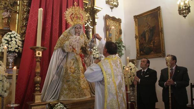 Semana Santa de Córdoba 2018: La Virgen de la Salud estrenará un manto azul «renacimiento»