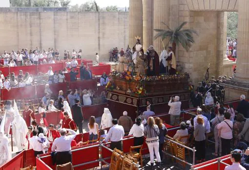 El Señor de la Entrada Triunfal, en la carrera oficial de la Semana Santa de Córdoba