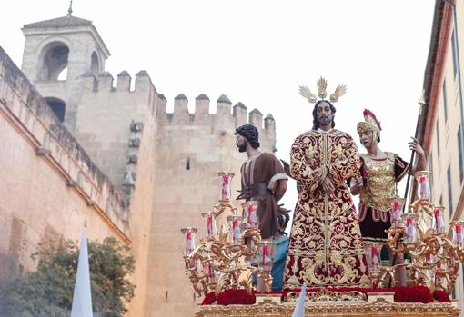 El paso de misterio de la Sentencia, el Lunes Santo de la Semana Santa de Córdoba