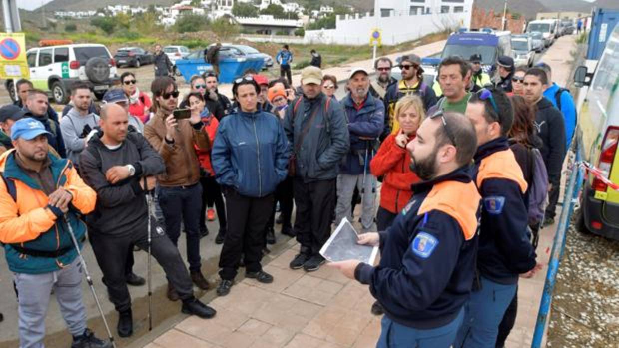 Dispositivo de búsqueda de Gabriel reunido en el paraje de Las Hortichuelas de Níjar