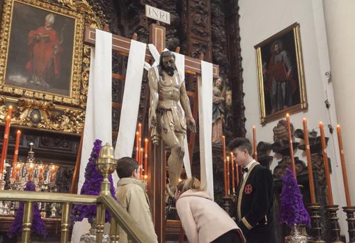 Besapiés del Señor del Santo Sepulcro