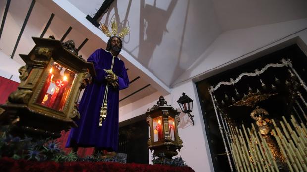 Semana Santa en Córdoba 2018: La lluvia deja en los templos los Vía Crucis del Viernes de Dolores