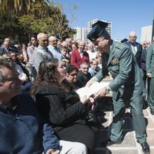 La Semana Santa de Málaga rinde honores al guardia civil que dio su vida en Guillena
