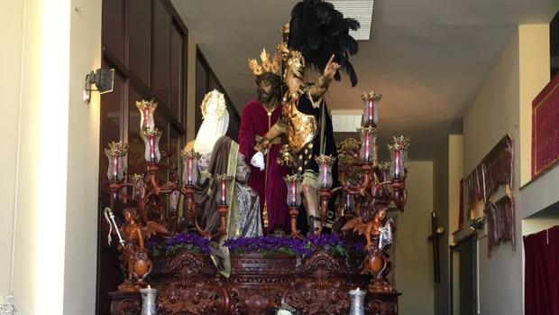 Lunes Santo en la provincia de Cádiz: exhibición de colores y brillos