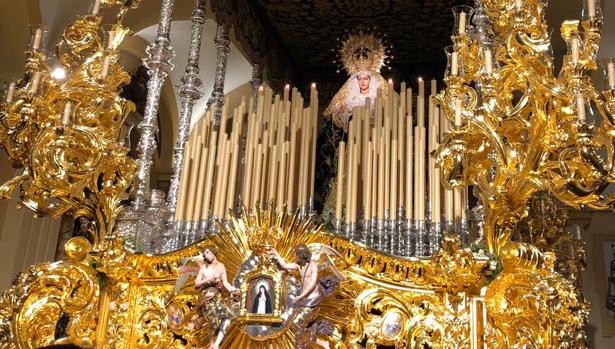 Un trono de cuatro toneladas para la Paloma de Málaga