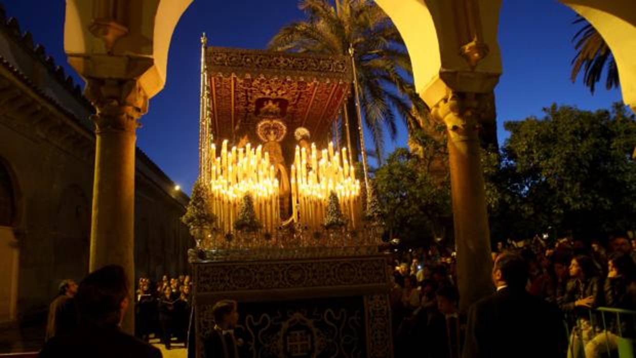 El Santo Sepulcro en el Patio de los Naranjos