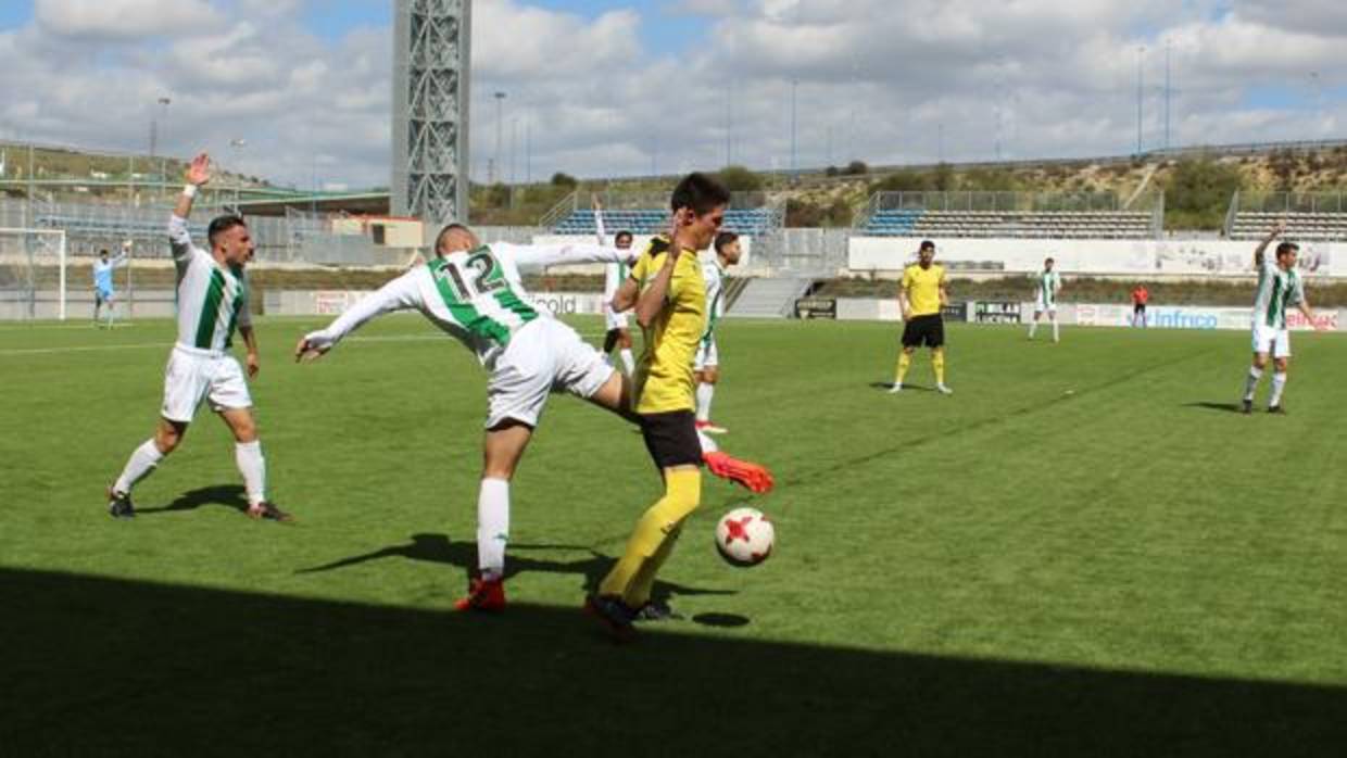 El Córdoba B ha debutado en Lucena como local ante el Écija