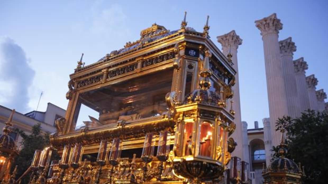 Paso del Santo Sepulcro, el Viernes Santo