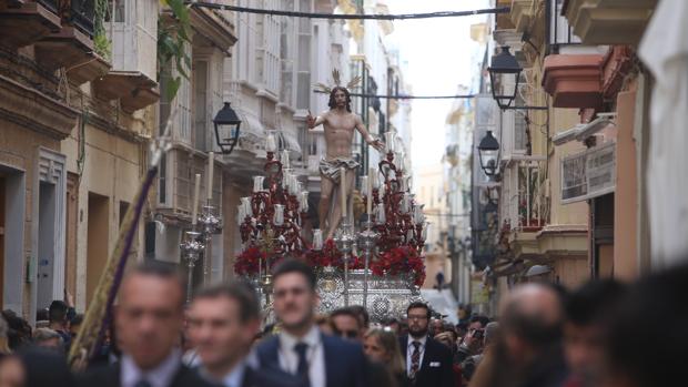 La Resurrección pone fin a una Semana Santa distinta