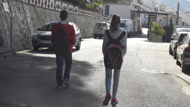 Detenido un pedófilo que almacenaba más de 63.000 imágenes de pornografía infantil en su móvil