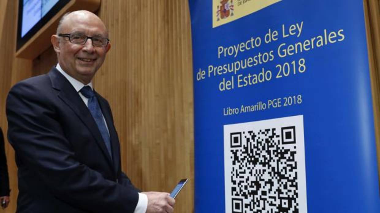 El ministro de Hacienda, Cristóbal Montoro, durante la presentación en el Congreso de los Diputados del proyecto de PGE