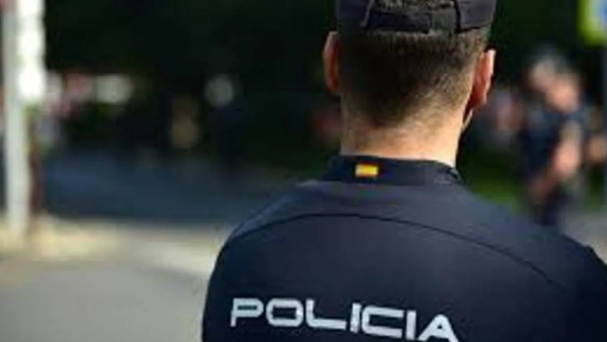 Encuentran dos mujeres maniatadas y heridas en su casa en Málaga