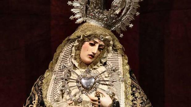 La Virgen del Silencio recupera el rostrillo en el centenario de la Expiración de Córdoba