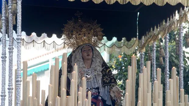 Las nuevas dimensiones del palio de la Virgen del Mayor Dolor de Córdoba
