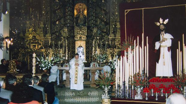 La hermandad de la Cena de Córdoba conmemora el 25 aniversario del Señor de la Fe