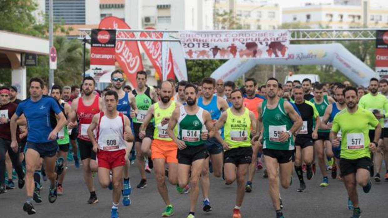 Salida de una de las Carreras Populares celebradas en la provincia de Córdoba