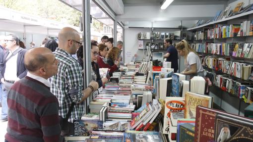 Expositor en la Feria del Libro de Córdoba