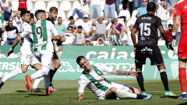 El Córdoba CF se queda a cuatro puntos de la salvación en Segunda División