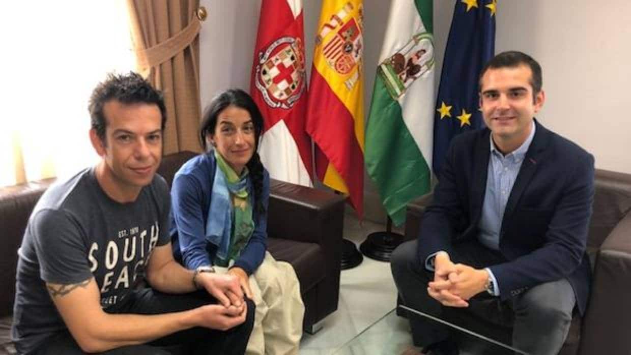 Ángel Cruz, Patricia Ramírez y Ramón Fernández-Pacheco, durante la reunión