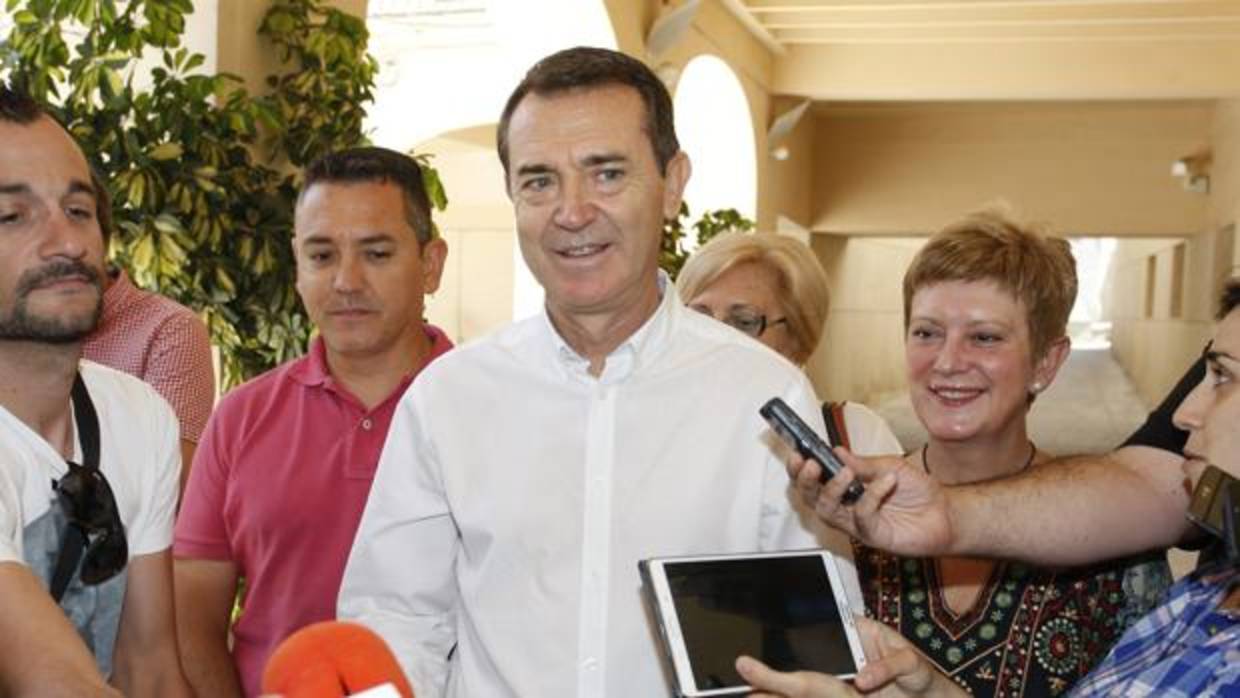Juan Carlos Pérez Navas, candidato del PSOE a la alcaldía de Almería