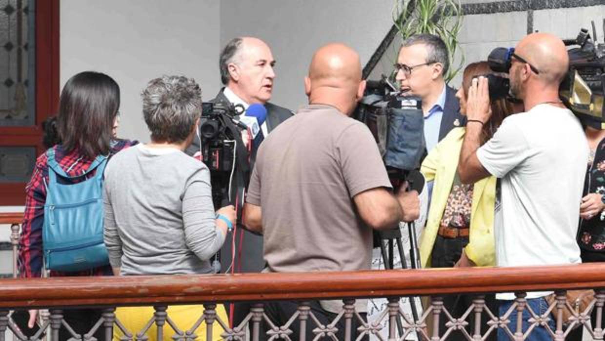 El alcalde de Algeciras, José Ignacio Landaluce, se proncuncia sobre lo ocurrido.