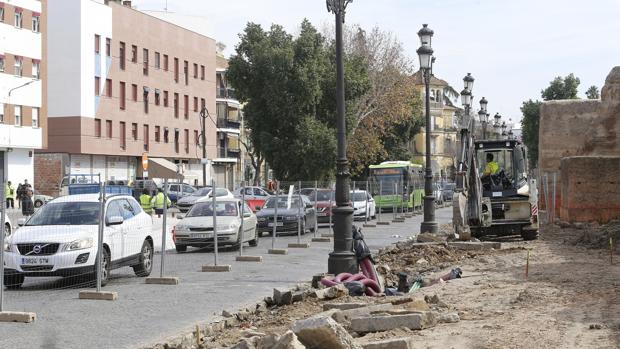 Cortes en la Ronda del Marrubial de Córdoba por la construcción del carril bici