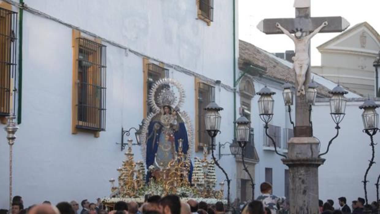 Procesión de la Virgen de los Ángeles