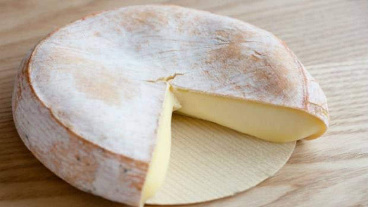 Variedad de queso Reblochón, fabricado en Francia