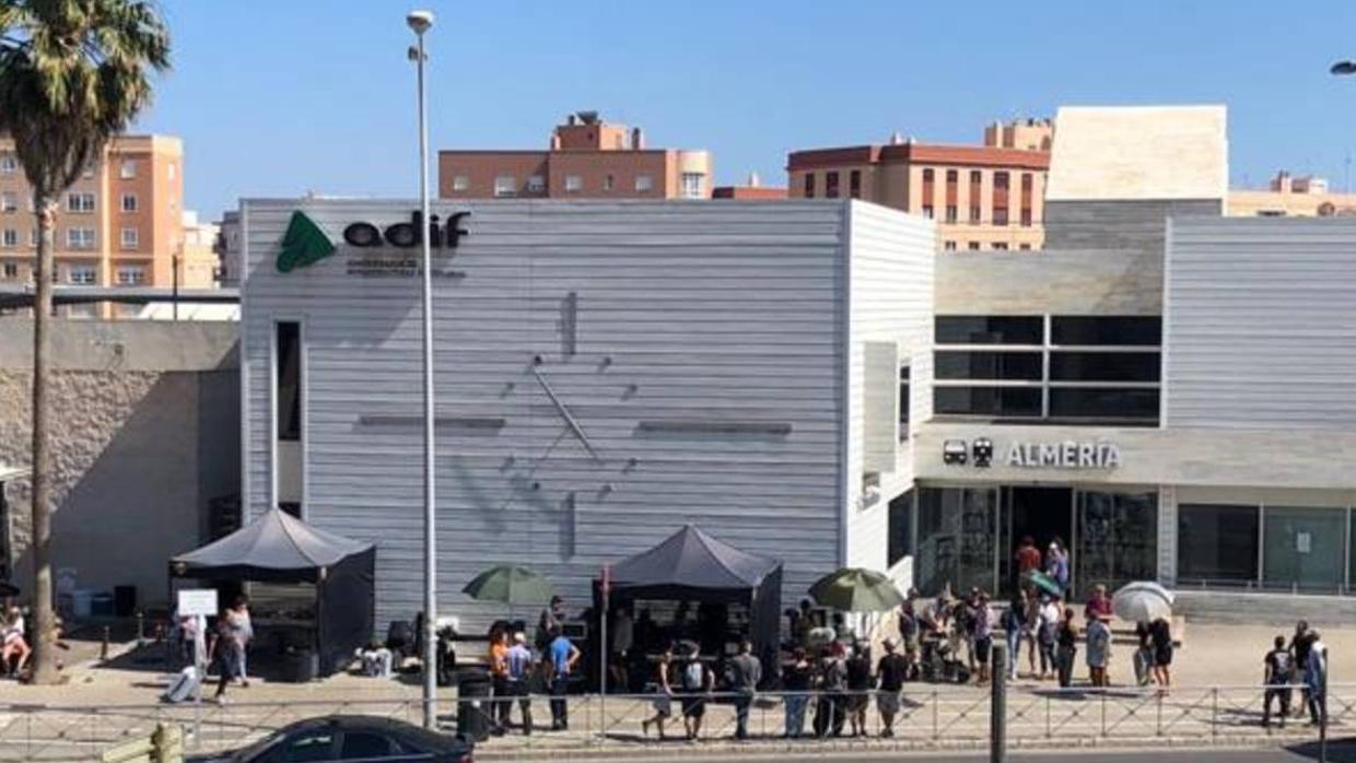 Un momento del rodaje en la Estación Intermodal de la capital almeriense