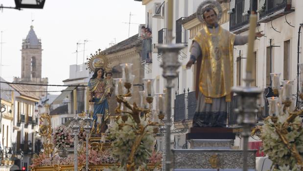 María Auxiliadora de Córdoba recorre hoy las calles del barrio de San Lorenzo